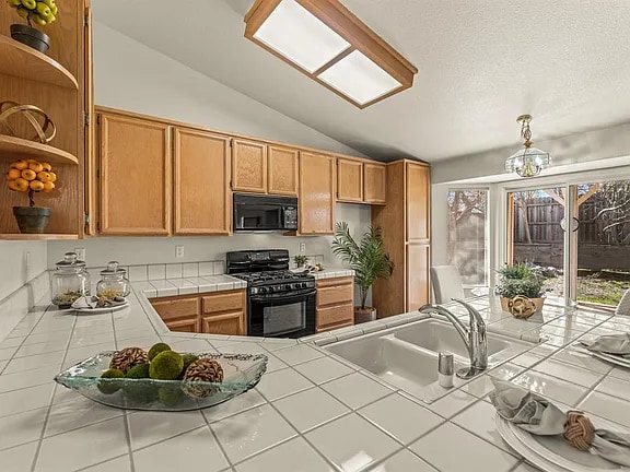 Building Photo - 1411 Raeburn Way