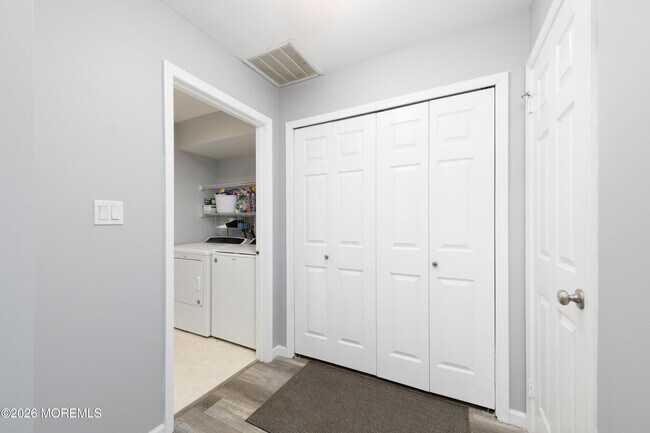 Building Photo - 75 Mckinley Dr