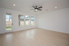 Building Photo - 9519 Dearborn Creek Dr