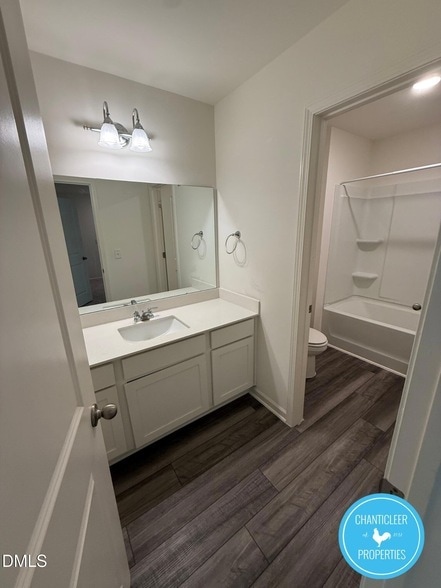 Building Photo - 329 Spaight Acrs Wy