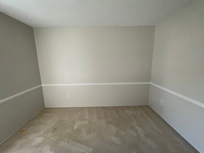 Building Photo - 1891 N Lake Dr