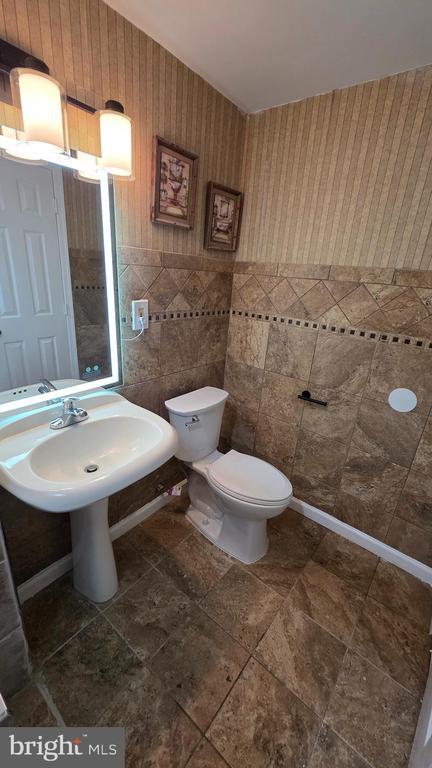 Building Photo - 13 Wellspring Cir