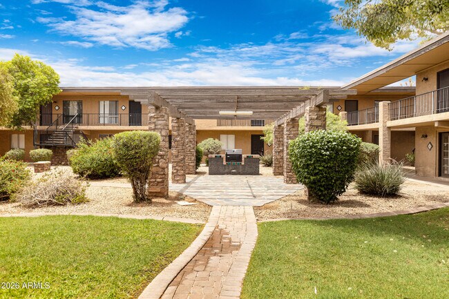 Building Photo - 7110 E Continental Dr