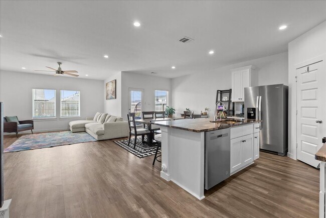 Building Photo - 3109 Magnolia Pass Ln