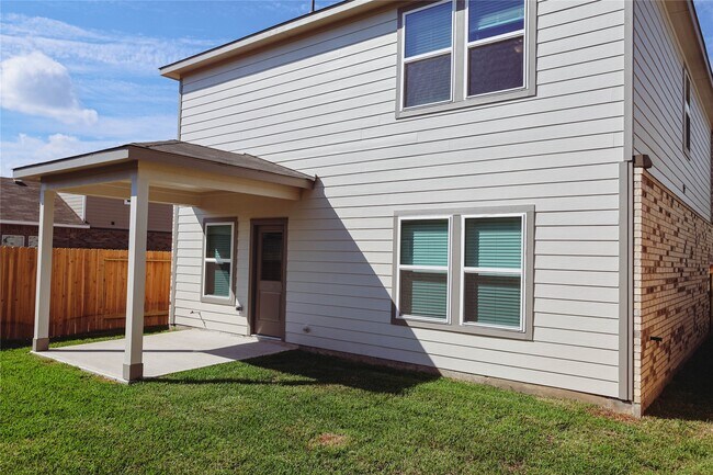 Building Photo - 211 Brazen Forest Trl