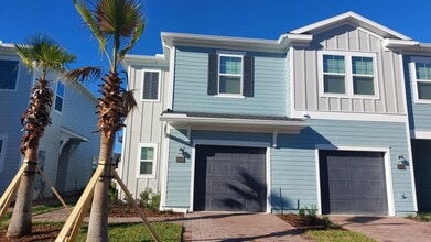 Building Photo - 3 bedroom in St. Augustine FL 32092