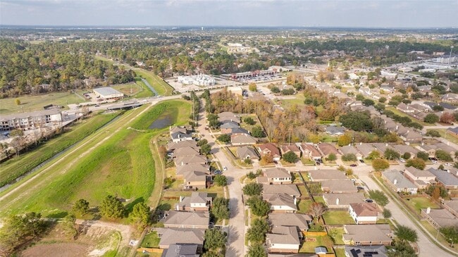 Building Photo - 16622 Dover Mills Dr