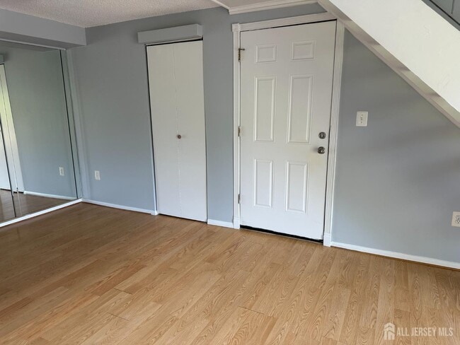 Building Photo - 1202 Aspen Dr