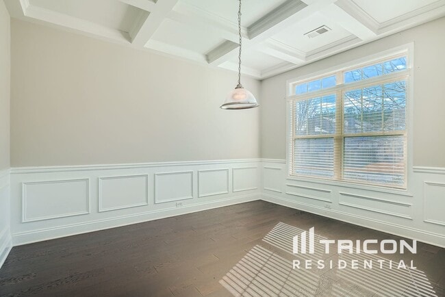 Building Photo - 3768 Lake Haven Way