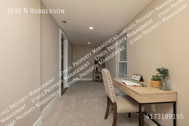 Building Photo - 1530 N Robberson-