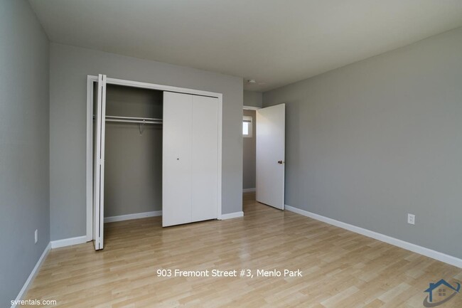 Building Photo - 903 Fremont St