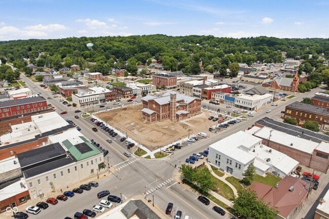 Building Photo - 560 E Highland St
