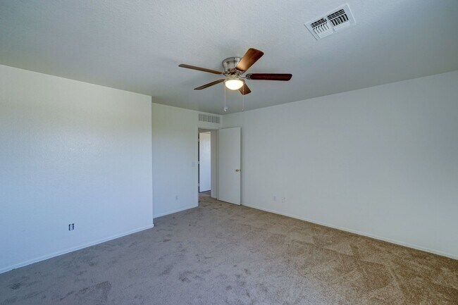 Building Photo - AVAILABLE NOW!!! Oversized Bedrooms in Johnson Ranch