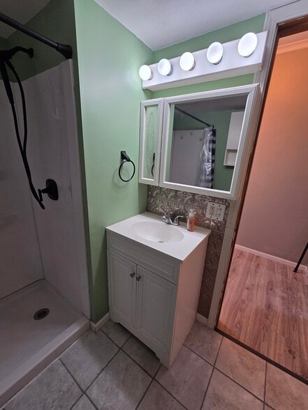 Bathroom - 418 W Lima St