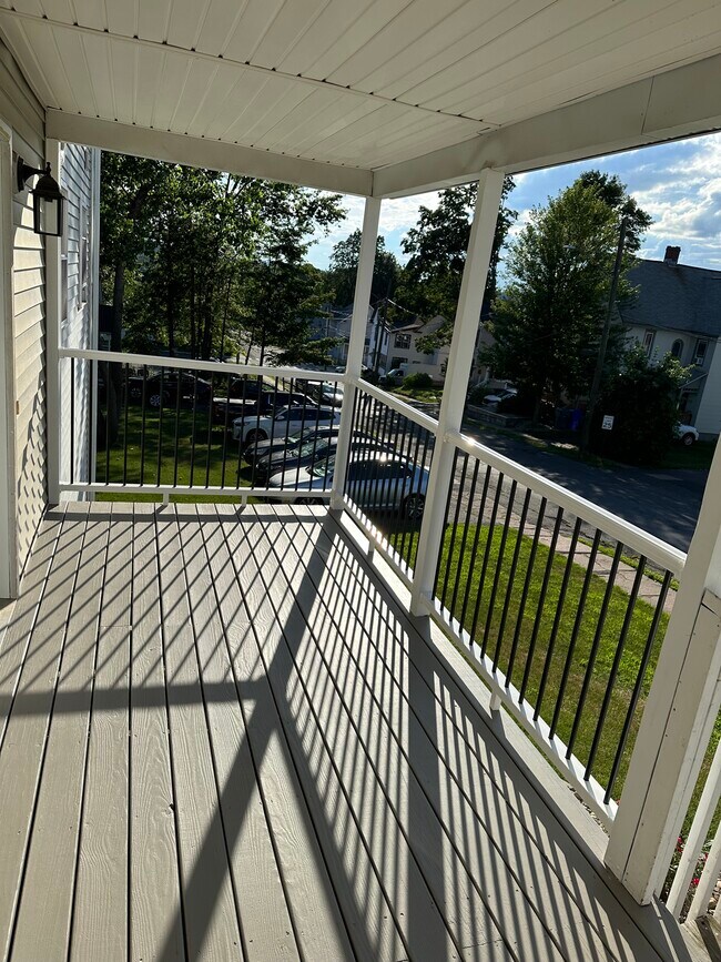 Building Photo - 124 Pearl St