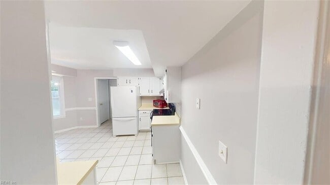 Building Photo - 5524 Annandale Dr