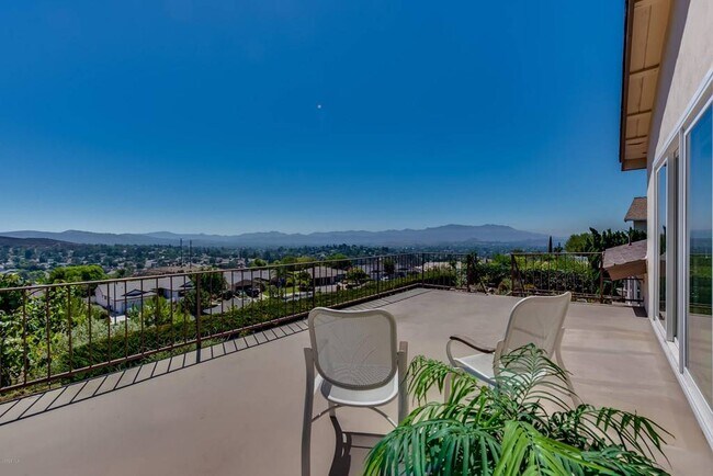 Top Deck off Master - 1022 Calle Ruiz