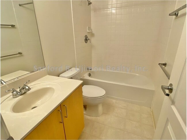 Building Photo - uku3505