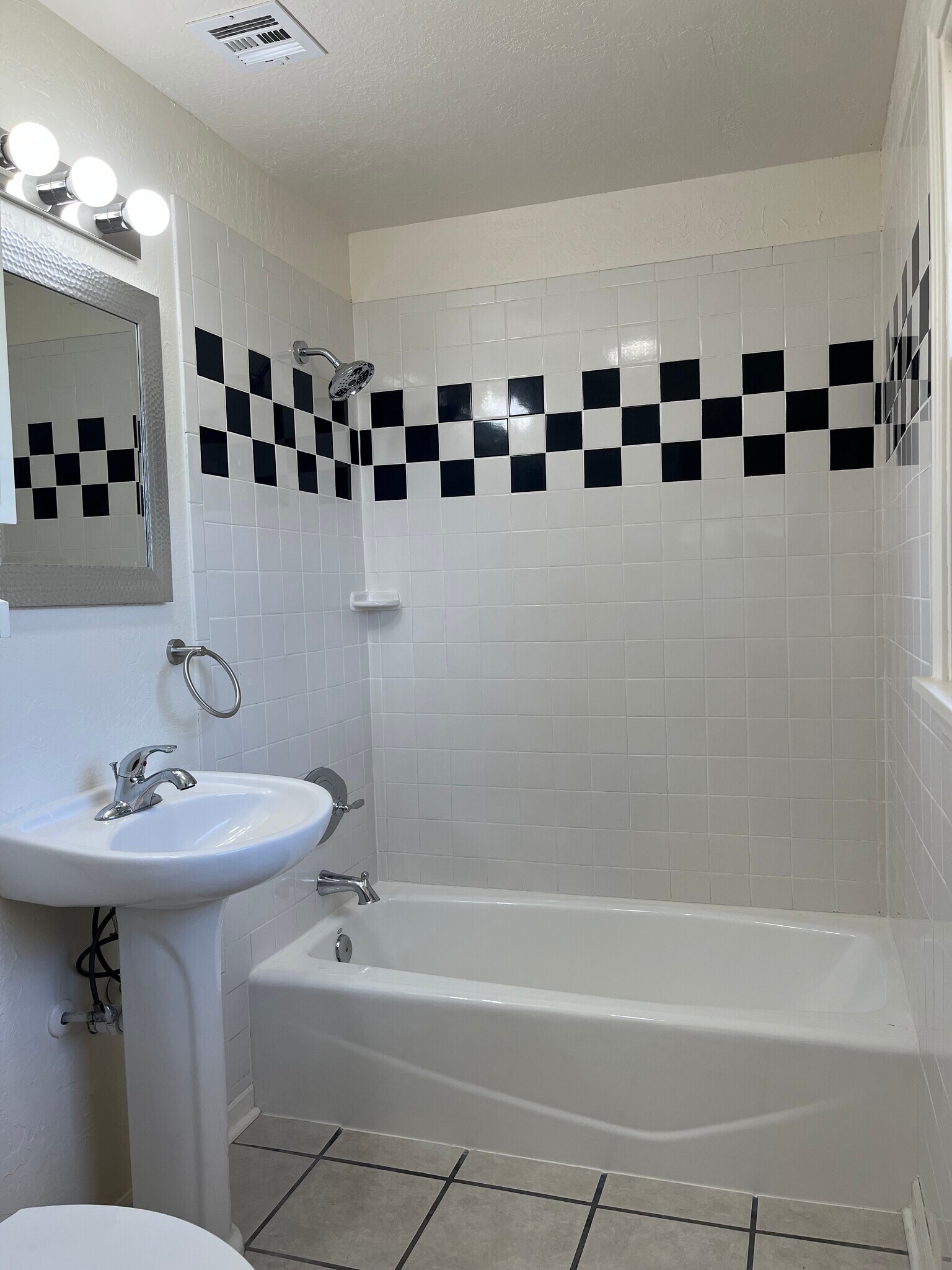 master bath - 607 E Oklahoma Ave