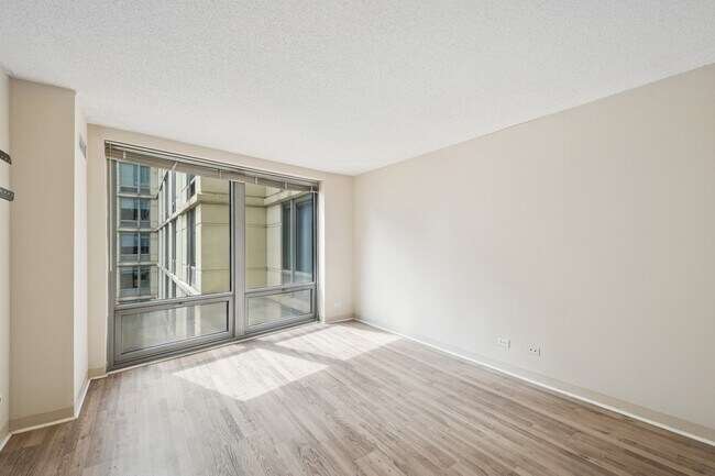 Building Photo - 440 N Wabash Ave