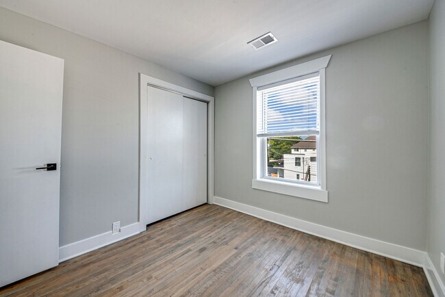 Building Photo - 201 S Main St