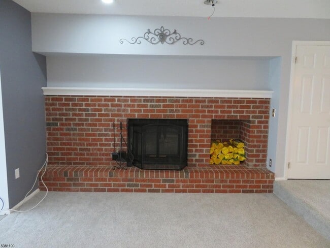Building Photo - 107 Fisher Dr