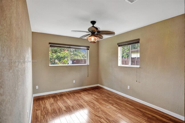 Building Photo - 7245 S Waterway Dr