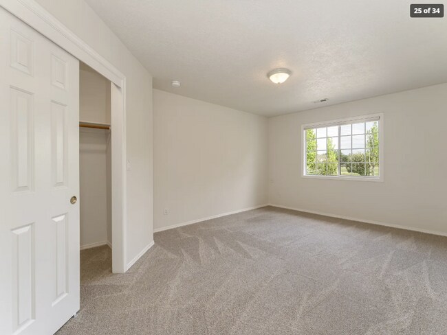 Building Photo - 320 NW 163rd Pl