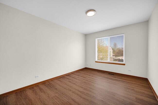 Building Photo - 1998 Conway Ln