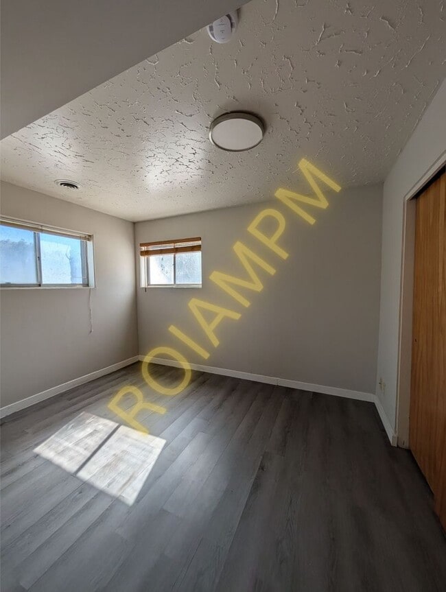 Building Photo - Spacious 4-Bedroom Home in Prime Twin Fall...