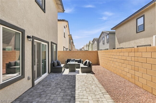 Building Photo - 498 Canary Song Dr