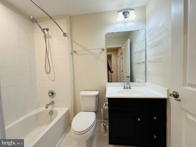 Building Photo - 22045 Broadway Ave