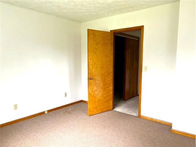 Building Photo - 203 Bantam Ridge Rd