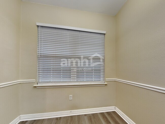 Building Photo - 201 Antigua Pl