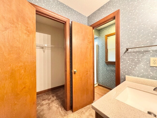 Building Photo - 2 Bedroom Townhome in Homeplace at Adams Farm