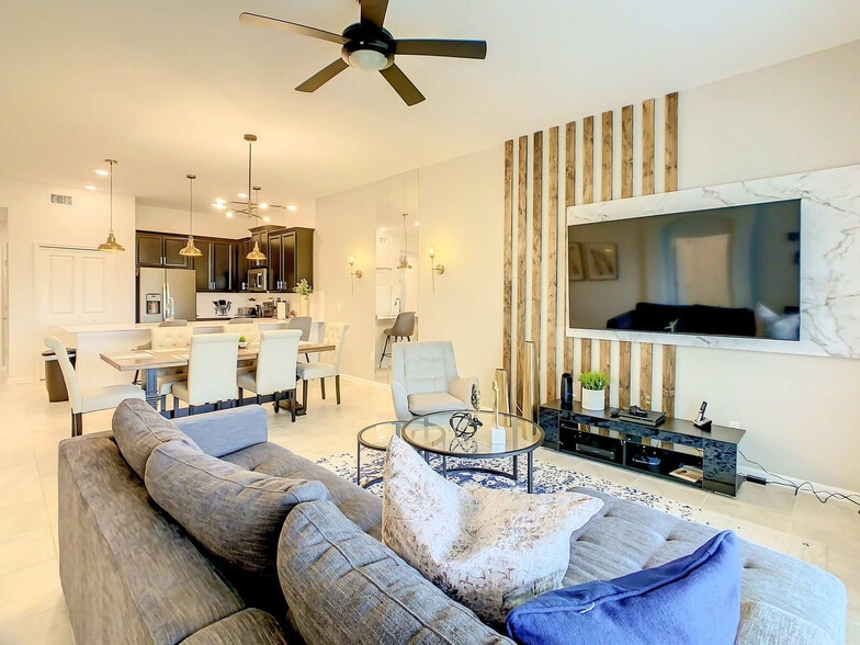 Building Photo - 9331 Sommerset Hills Dr