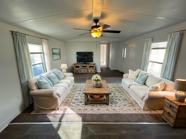 Building Photo - 775 Steele Rd