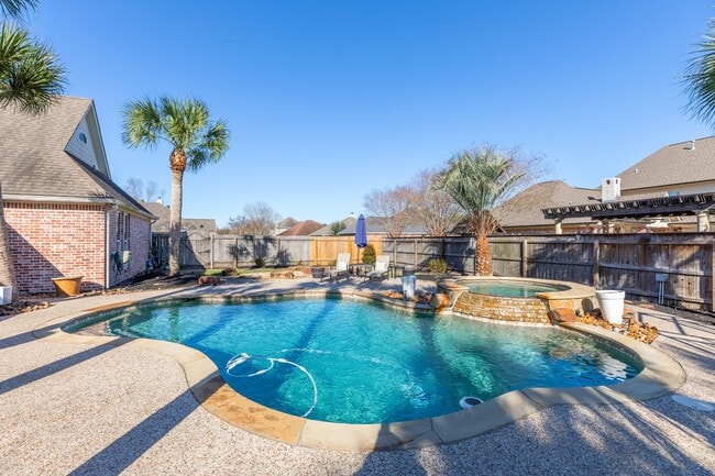 Building Photo - 7790 Deer Chase Dr