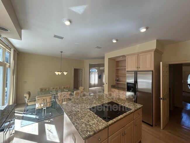 Building Photo - 11103 Fawn Lake Pkwy