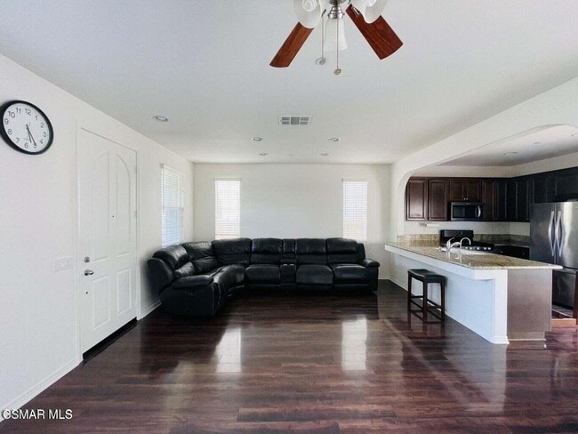 Building Photo - 708 Owens River Dr