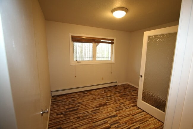 Building Photo - 23827 Chandelle Dr