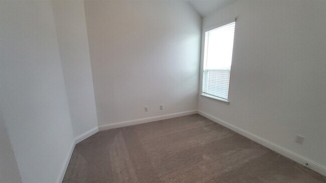 Building Photo - 2331 Birch View Ln
