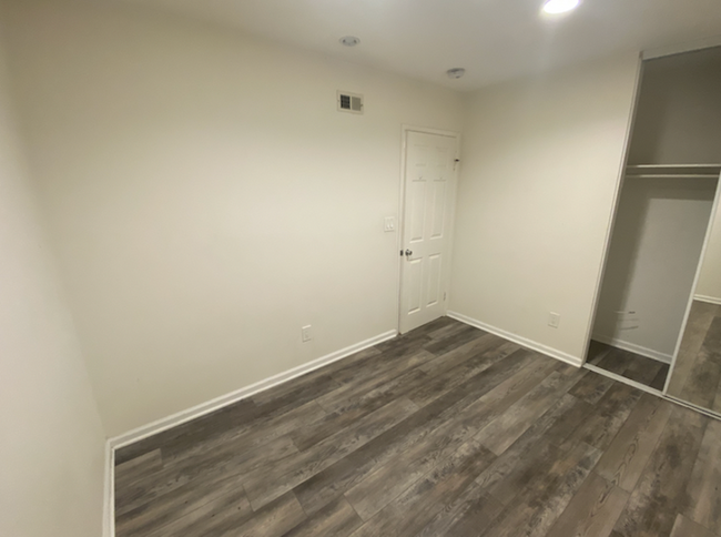 Building Photo - 1810 Thelborn Way