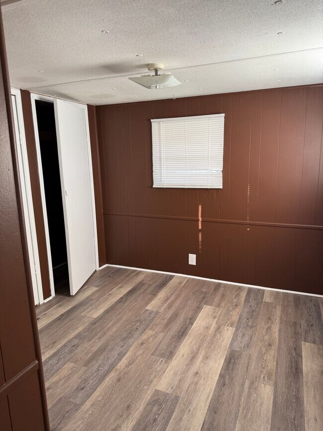 Building Photo - *RENOVATED* 3-Bedroom/ 1-Bath Mobile Home $1300/ mo.