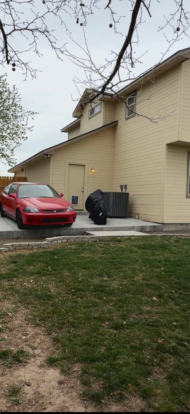 Building Photo - 3551 S Payette River Ave