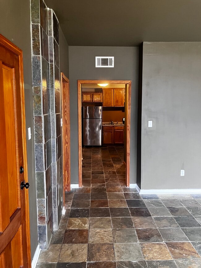 Building Photo - 164 Golden Meadow Dr