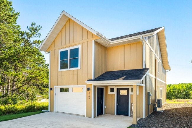 Building Photo - AVAILABLE December 1st! -  3 Bed 3 Bath brand new construction home!