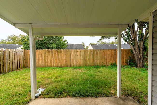 Building Photo - $1,525- 2 Bed/2 Bath house for rent in West Augusta, Total Electric!