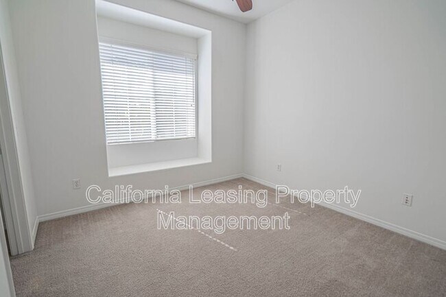 Building Photo - 23939 Brescia Dr