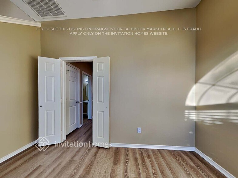 Building Photo - 304 Stringer Dr